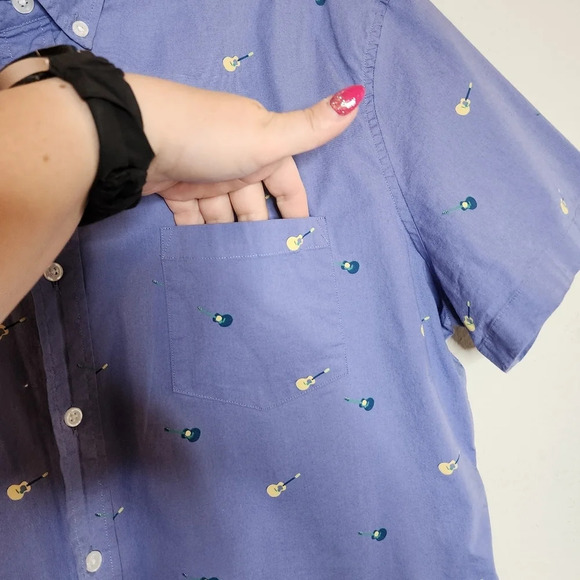 J. Crew Guitar Blue short sleeve button down shirt.  Men's size XXL. - Picture 10 of 12